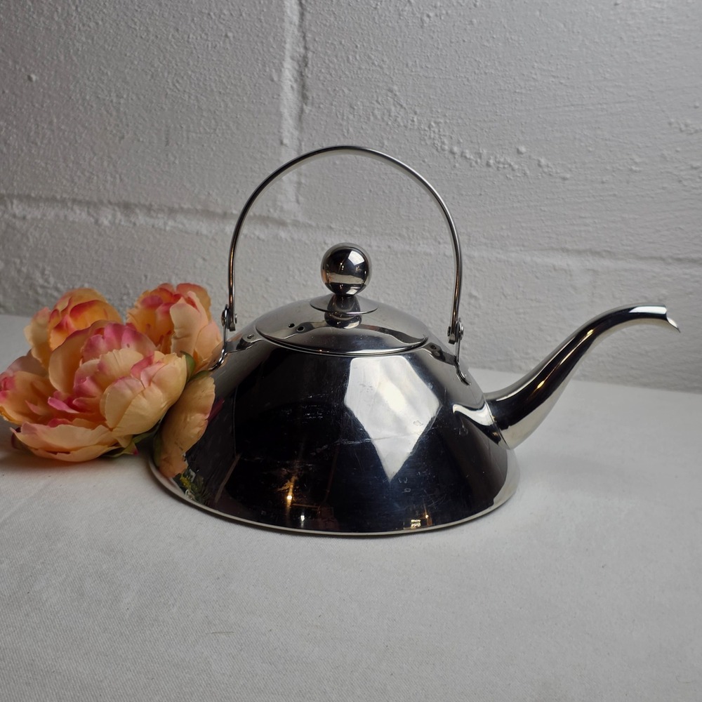 L'epicure Polished Stainless Steel Teapot Mesh Tea Basket Handle Curved Spout